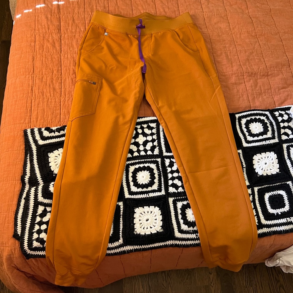 Figs Jogger scrubs